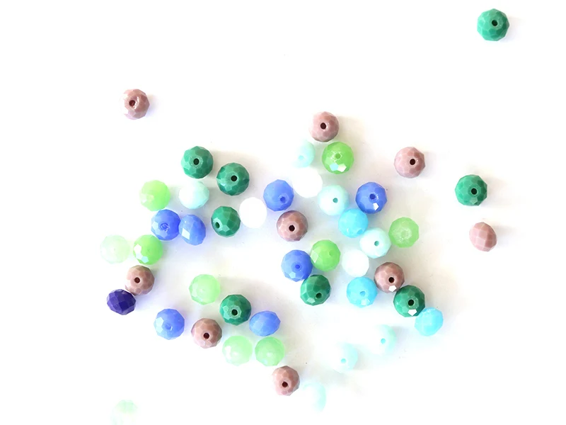 Lot de 50 perles à facettes en verre 8x6 mm - bleu et vert
