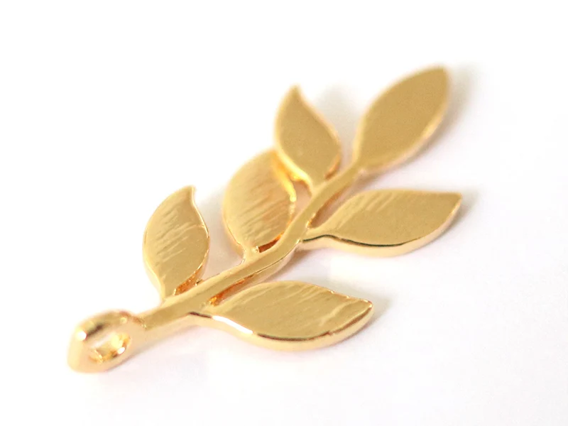 Pendentif feuille - doré à l'or fin