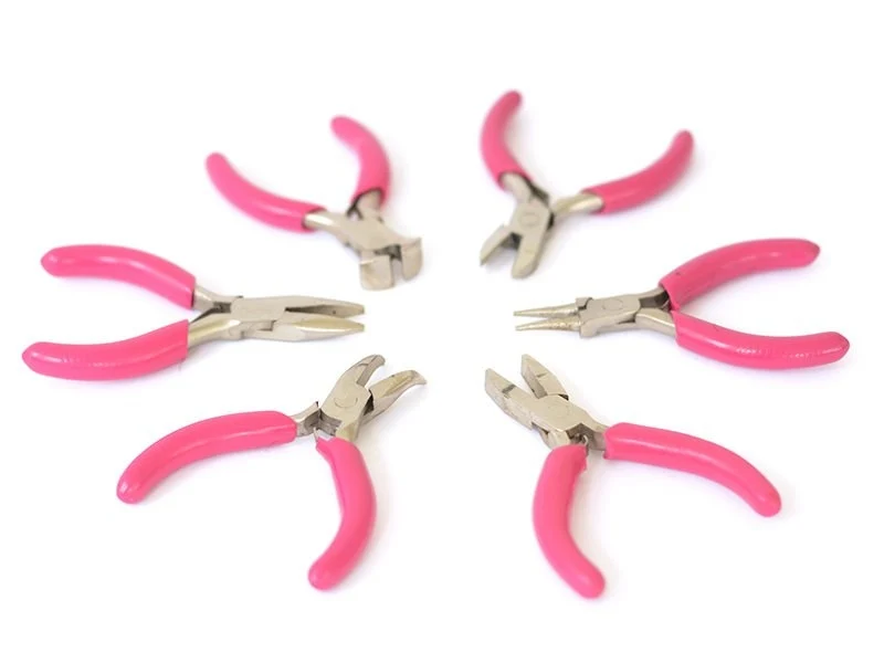6 mini pinces roses pour création de bijoux - dans un joli étui