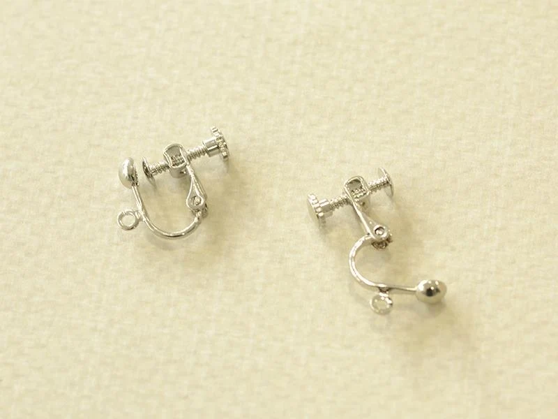 1 paire de boucles d'oreilles clip à vis - argenté foncé